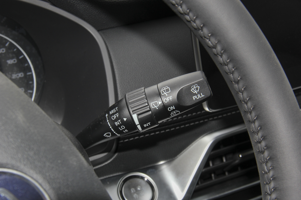 2019款比亚迪宋1.5TI自动智联越动型