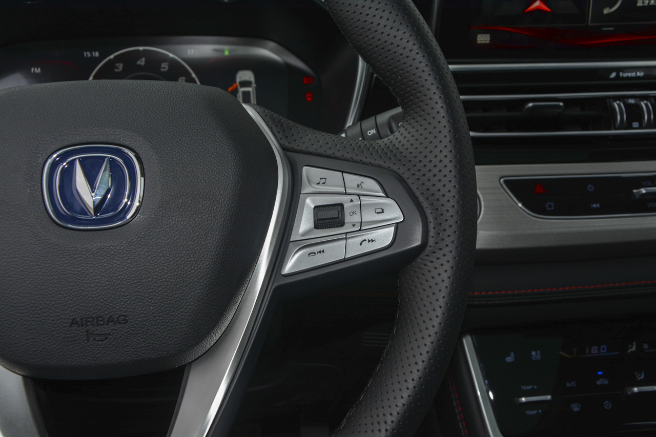 2018款长安CS75 1.5T自动睿智型