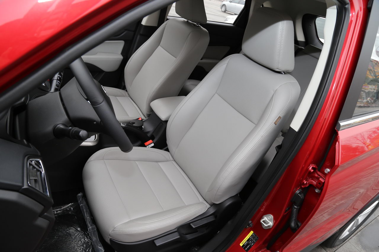 2017款北汽幻速S5 1.3T 手动尊贵型