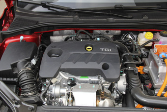 2017款荣威ei6 1.0T混动互联智享版