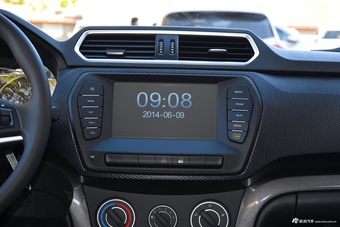 2017款风骏5 2.4L手动欧洲版汽油两驱精英型大双排4G69S4N