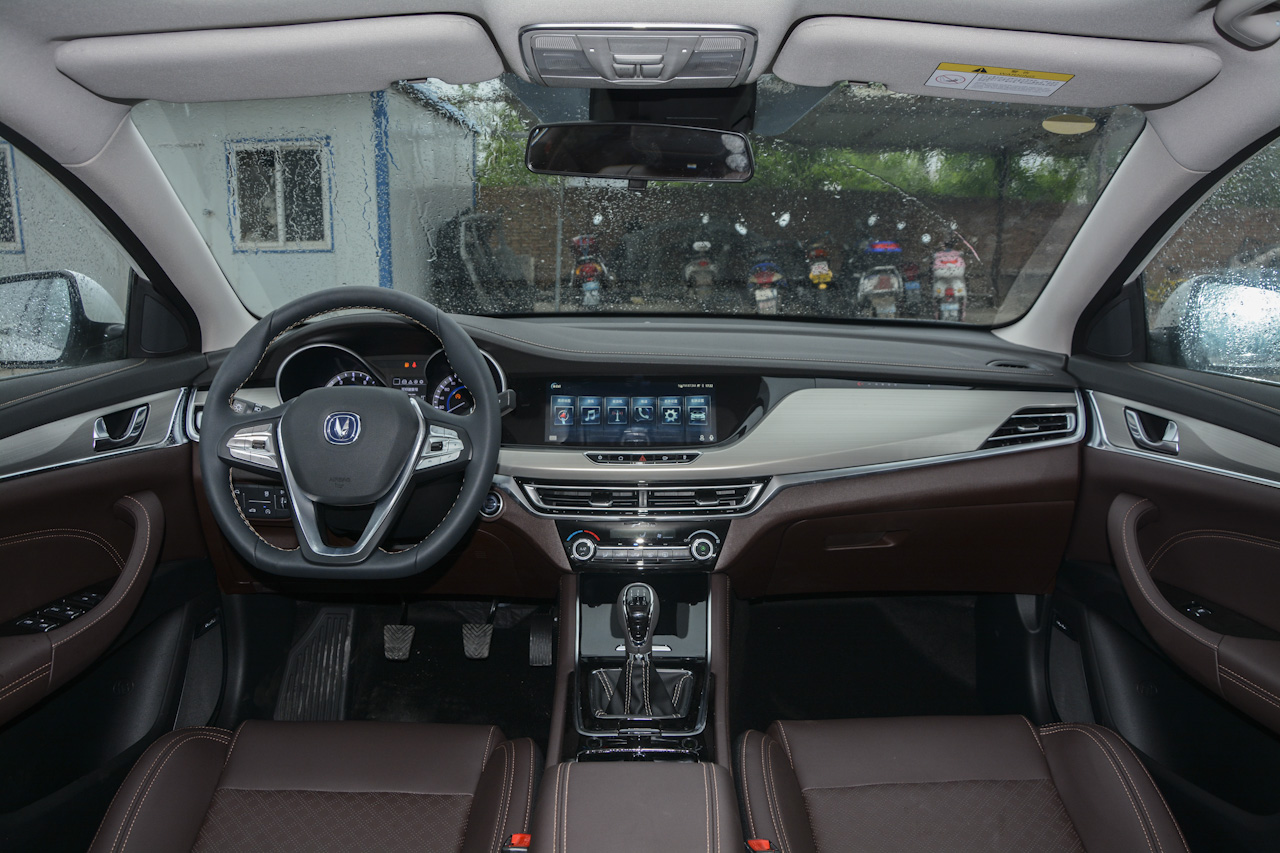 2018款逸动1.6L GDI手动尊尚型