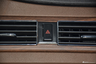 2016款骐铃T5 2.8T手动两驱舒适型加长轴距JE493ZLQ4CB