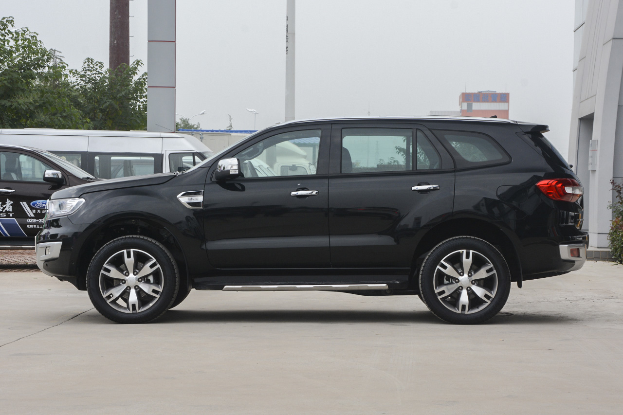 2017款撼路者2.0T自动四驱旗舰版汽油7座