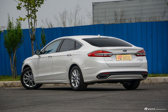 2017款蒙迪欧1.5T自动时尚型