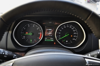 2017款北京BJ80 2.3T捍卫者