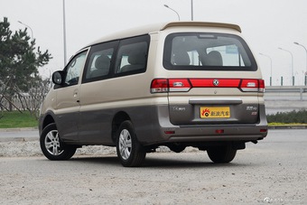 2017款菱智 M3L 2.0L 7座舒适型