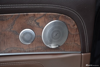 2018款奔驰E级改款3.0T自动 320 L 4MATIC