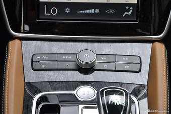 2017款比亚迪秦EV300精英型