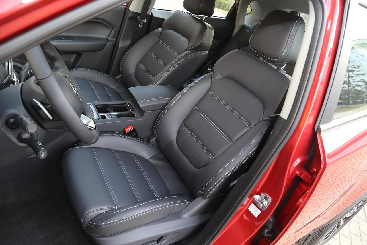 2017款锐腾2.0T 30T自动四驱旗舰版