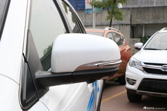 2017款比亚迪唐 全时四驱豪雅型