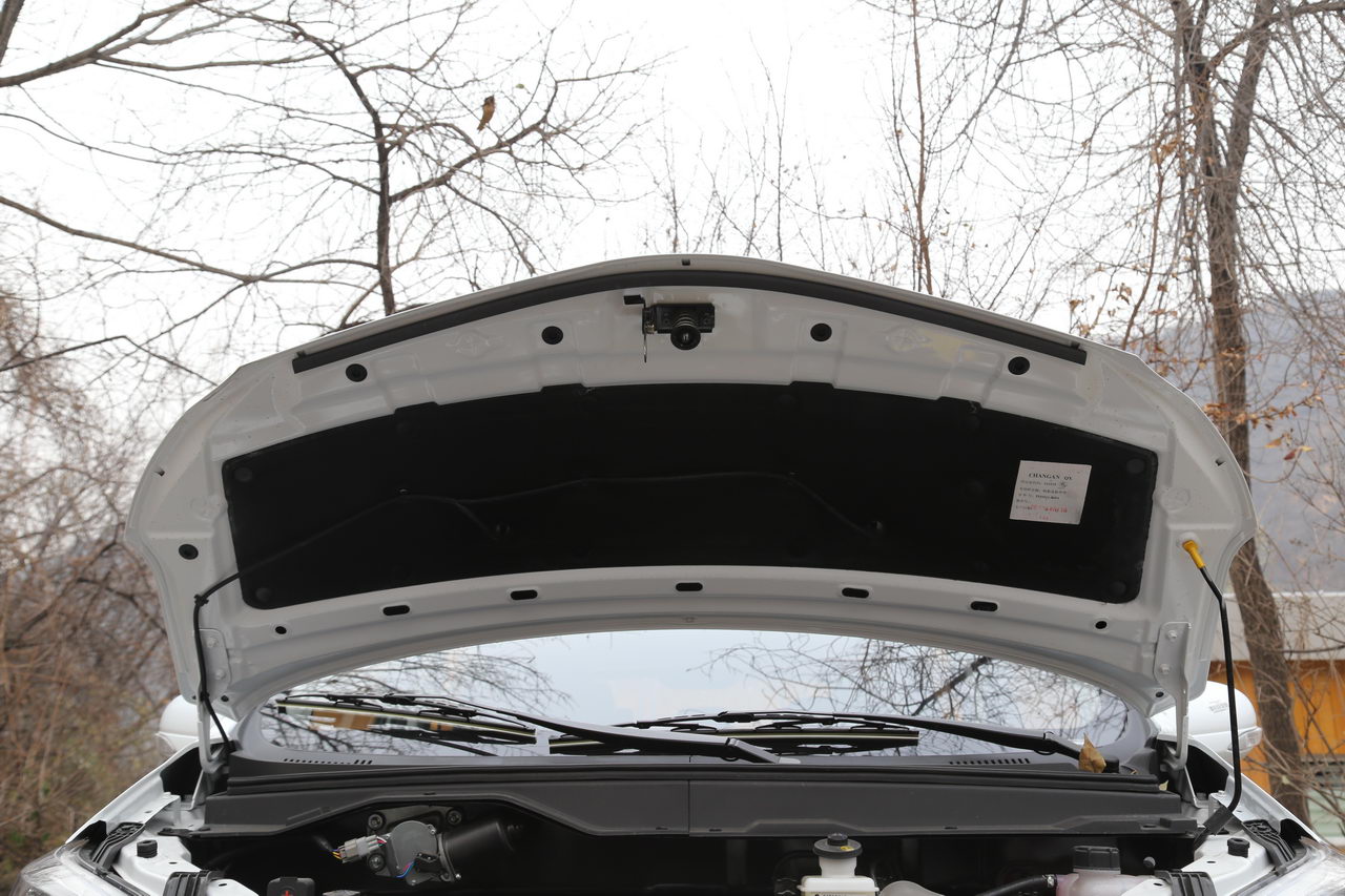 2017款长安睿行S50  1.5L手动次顶配