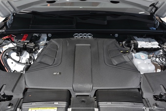 平行进口2017款奥迪Q7 3.0T 墨版