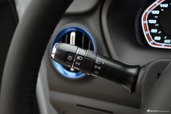 2017款瑞虎3X 1.5L手动版I 白色