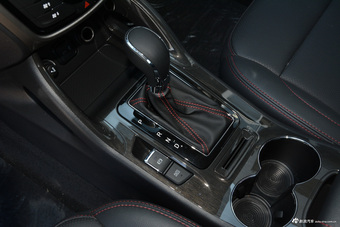 2017款长安CS75尚酷版 1.5T自动锋享型