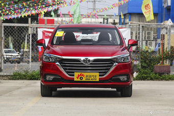 2018款北汽绅宝D50 1.5L手动尊贵智驾版