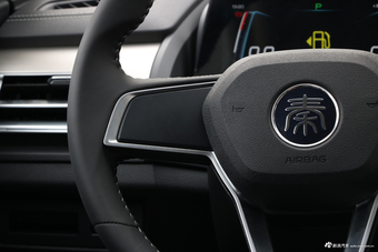 2019款秦Pro 1.5TI自动智联锋尚型