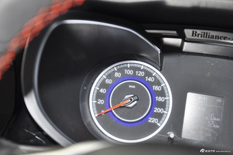 2016款中华V3 1.5L手动精英型