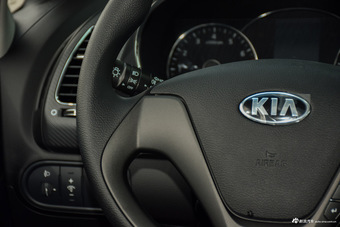 2016款起亚K3 1.6L手动GL