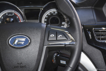 2015款雄师F22 1.9T手动四驱柴油豪华型