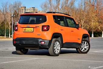 2017款自由侠2.0L自动四驱越能版