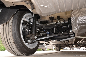 2018款宝马2系旅行车218i 1.5T自动领先型