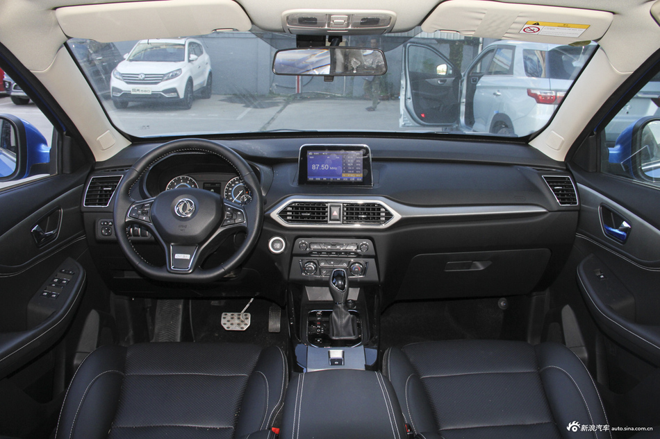 2018款风光S560改款 1.8L CVT尊贵型5座