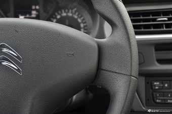 2017款全新爱丽舍1.6L手动时尚型