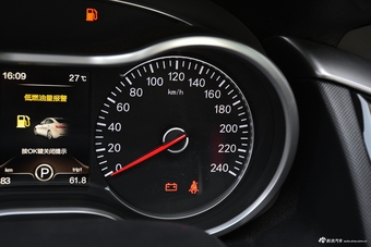 2018款奔腾B70 1.8T自动轿跑版互联智享型