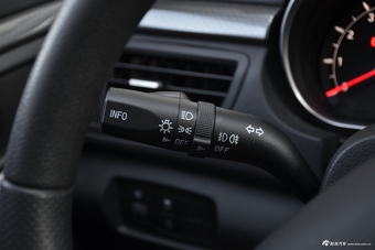 2016款奔腾B50 1.6L自动豪华型