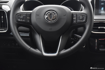 2017款风神AX4 1.6L自动潮尚型