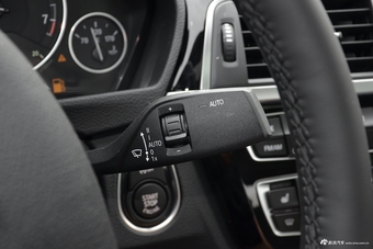 2018款宝马3系2.0T自动320Li xDrive 时尚型