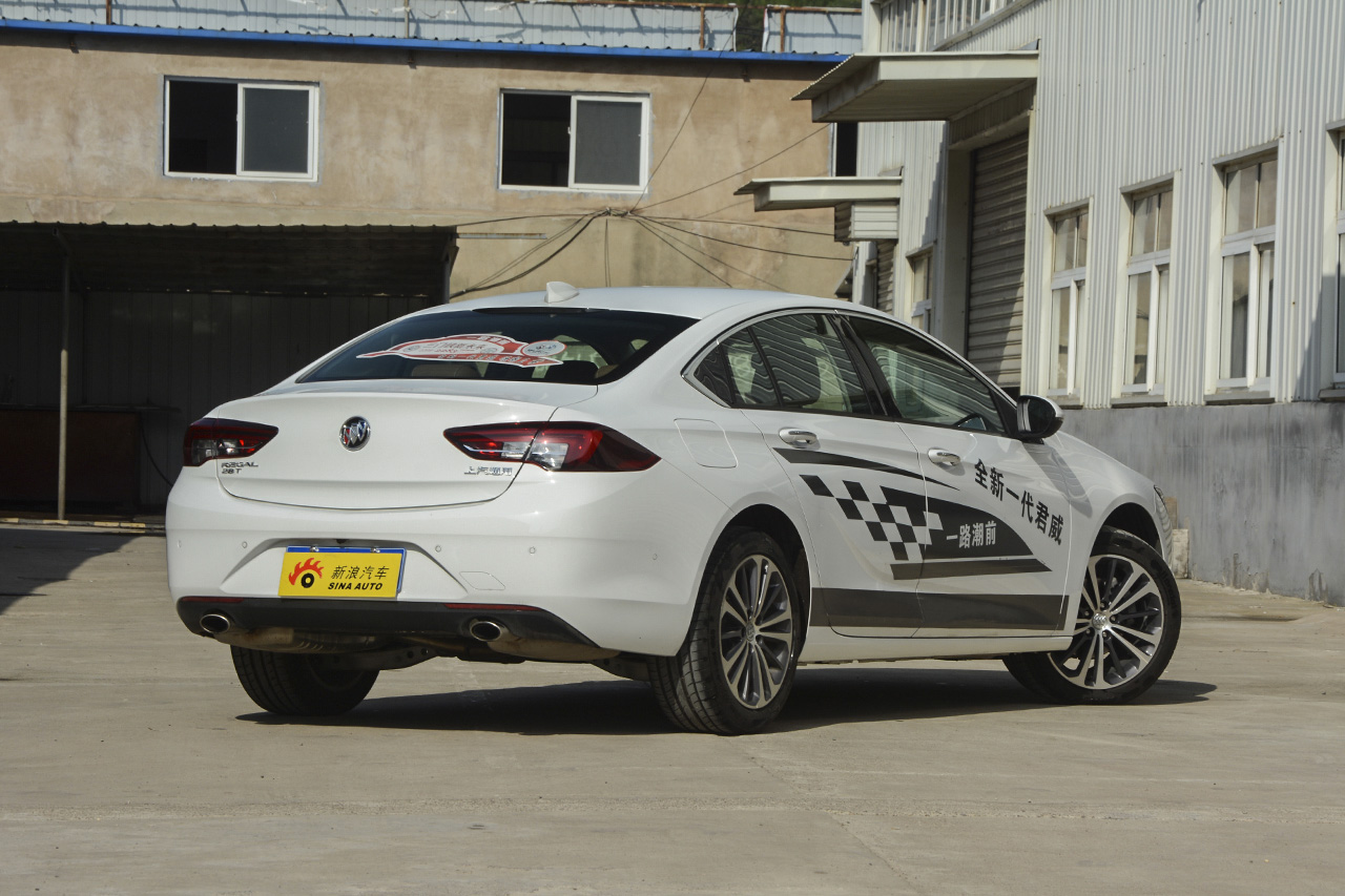 2017款君威2.0T自动尊贵型28T