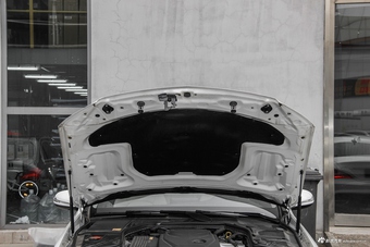 2016款奔驰C级2.0T自动C 200 L运动型