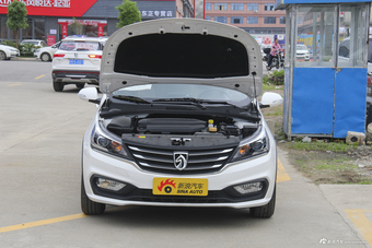 2017款宝骏310W 1.5L手动豪华型国V图片