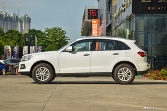 2015款众泰T600 1.5T手动豪华型 冰川白