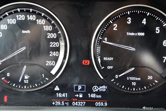 2018款宝马1系118i自动时尚型