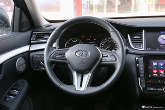 2018款英菲尼迪QX50 2.0T自动两驱时尚版