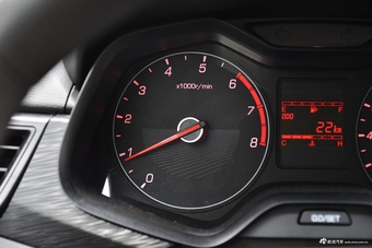 2016款宝骏310 1.2L手动超值型