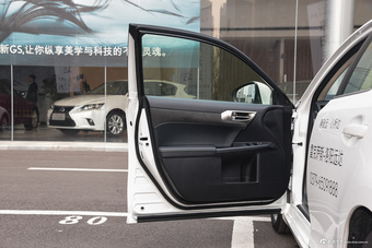 2014款雷克萨斯CT 1.8L自动200h F-Sport双色