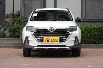 2018款北汽绅宝智行1.5T自动智领版