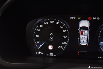 2018款沃尔沃XC90升级版 2.0T自动 T6智尊版