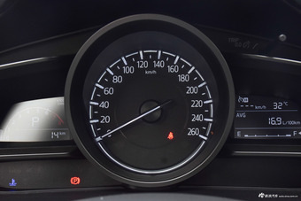 2017款马自达3昂克赛拉 三厢 2.0L 自动尊贵型