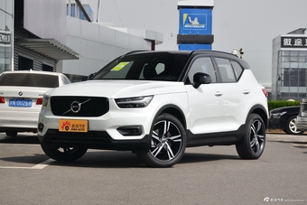 2019款沃尔沃XC40 2.0T四驱运动日暮水晶白T5