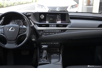 2018款雷克萨斯ES 2.0L自动200豪华版