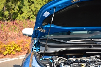 2018款奕泽IZOA 2.0L自动奕炫版