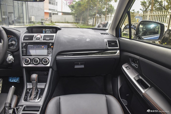 2017款斯巴鲁XV 2.0L自动精英版