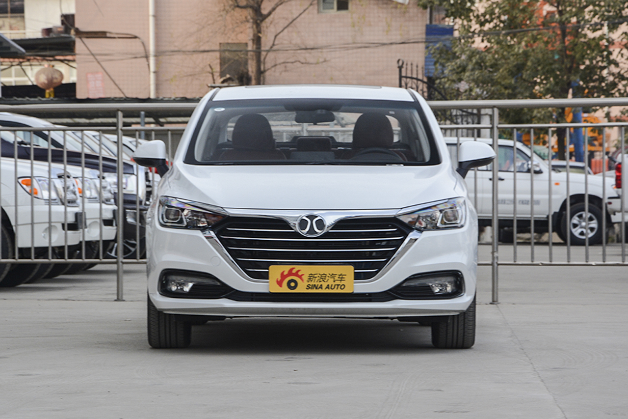 2018款北汽绅宝D50 1.5L CVT尊贵智联版 