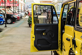 2016款BJ 212 2.0L手动方门四驱豪华型 国IV