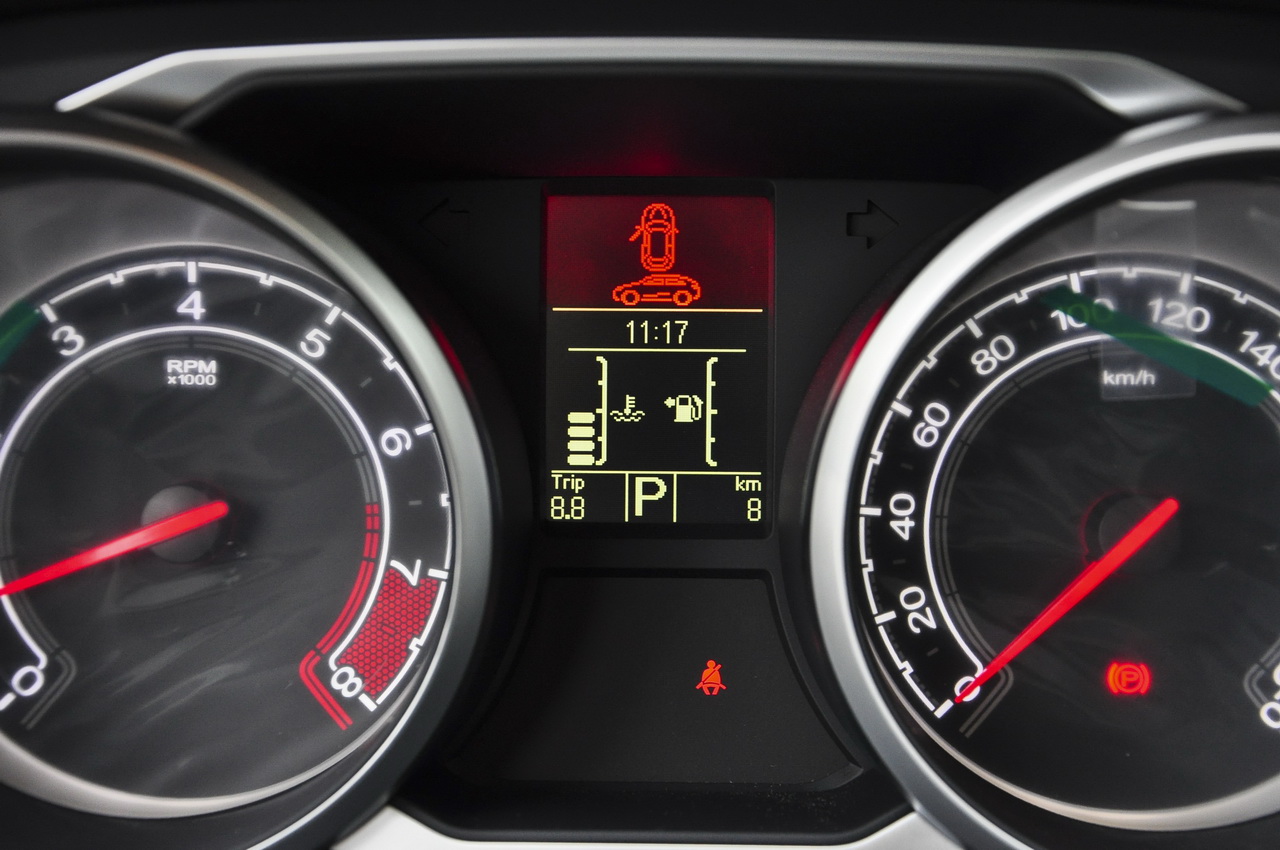 2016款锐腾 2.0T自动豪华版